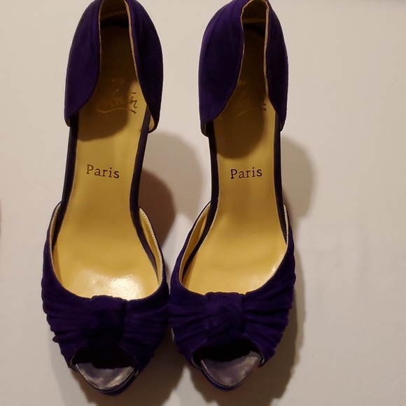 Christian Louboutin Paris - Picture 3 of 4